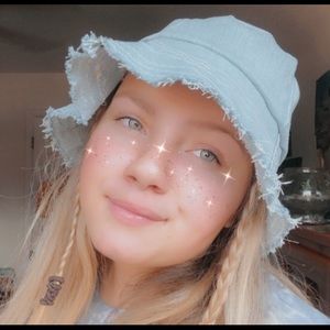 Meet your Posher, Mckayla